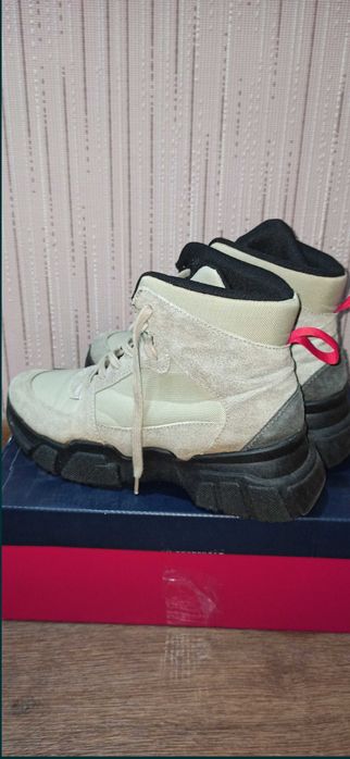 Високі кросівки Італія, хайтопи