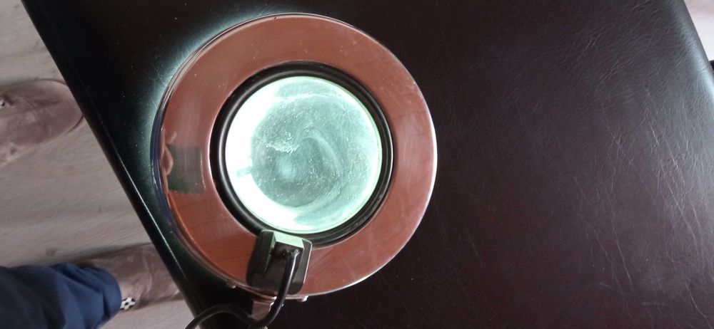 candeeiro de estética com lupa