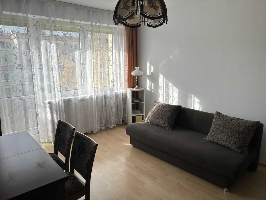 Wynajmę mieszkanie dla 2-3 osób (2 oddzielne pokoje+kuchnia+łazienka)