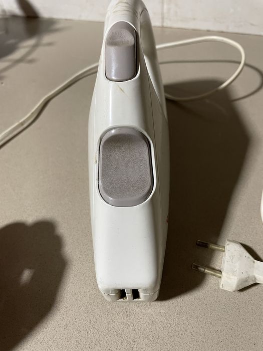 Faca electrica Moulinex - como nova, usada poucas vezes