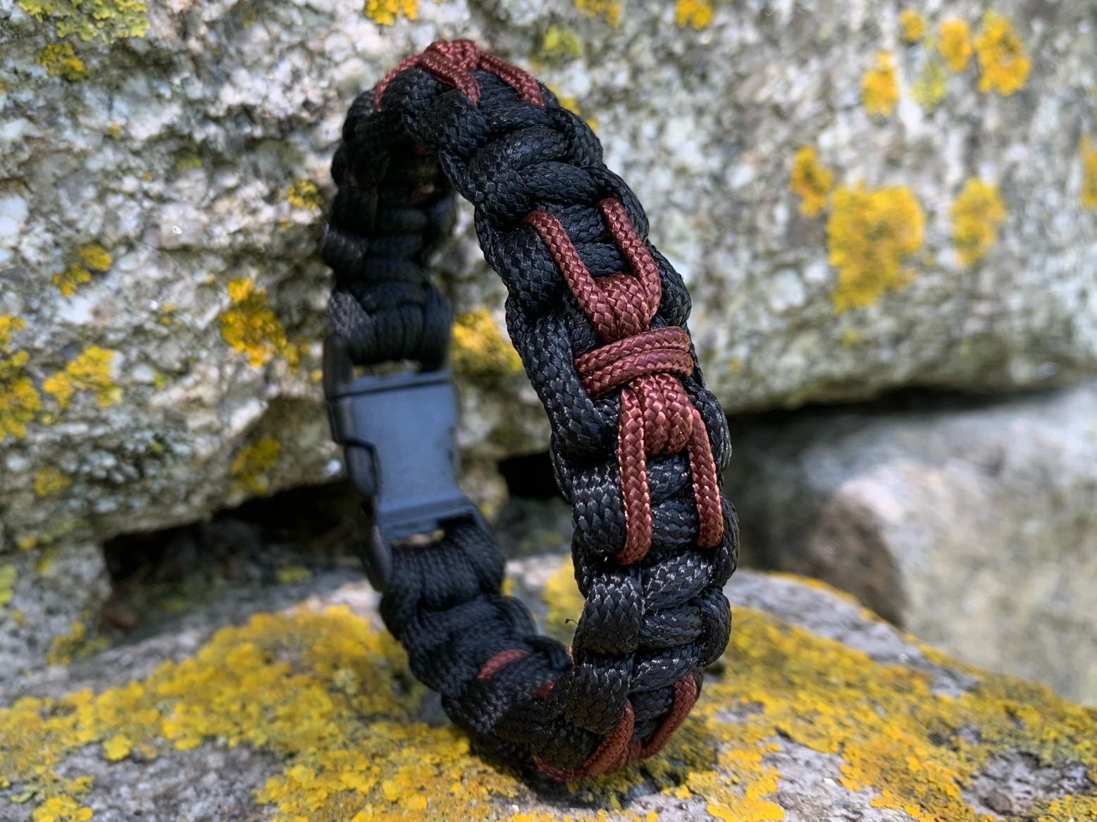 Pulseiras paracord