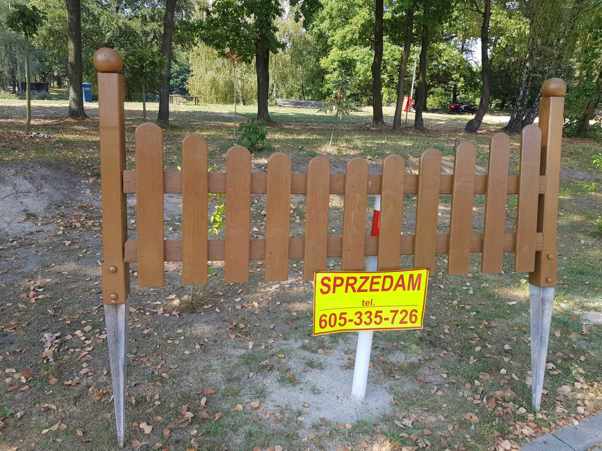 Płotek drewniany do ogrodu wraz ze słupkami i kotwami