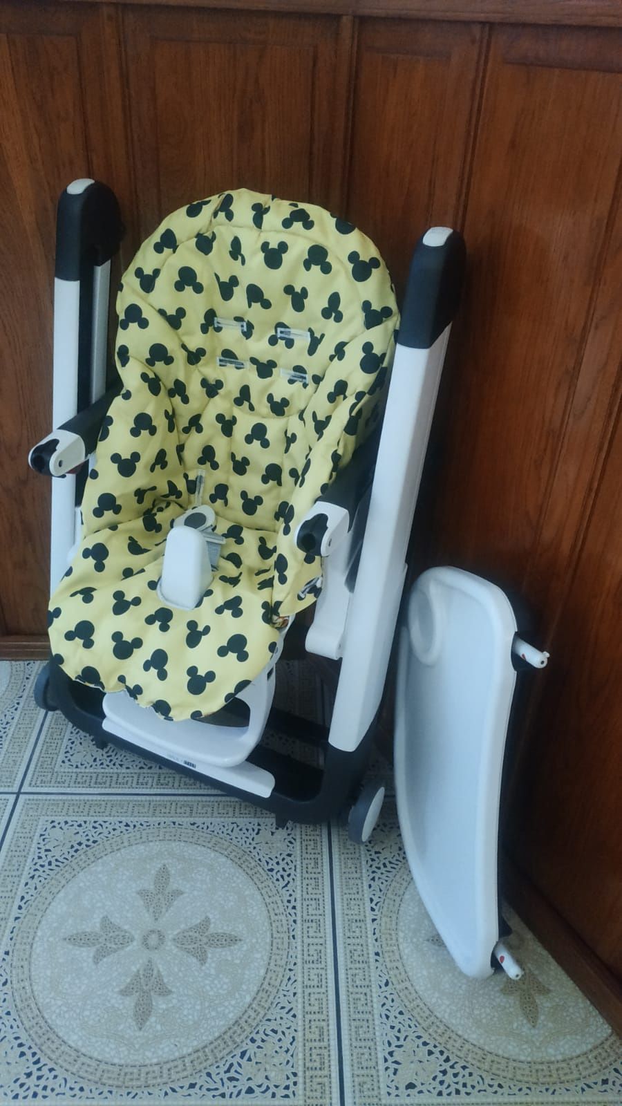 Продам стул для кормления Peg Perego Siesta