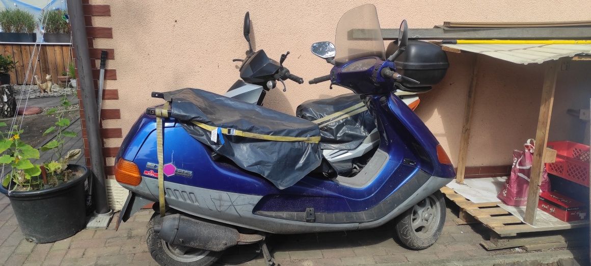 Skuter Piaggio Hexagon 125 cmm REZERWACJA