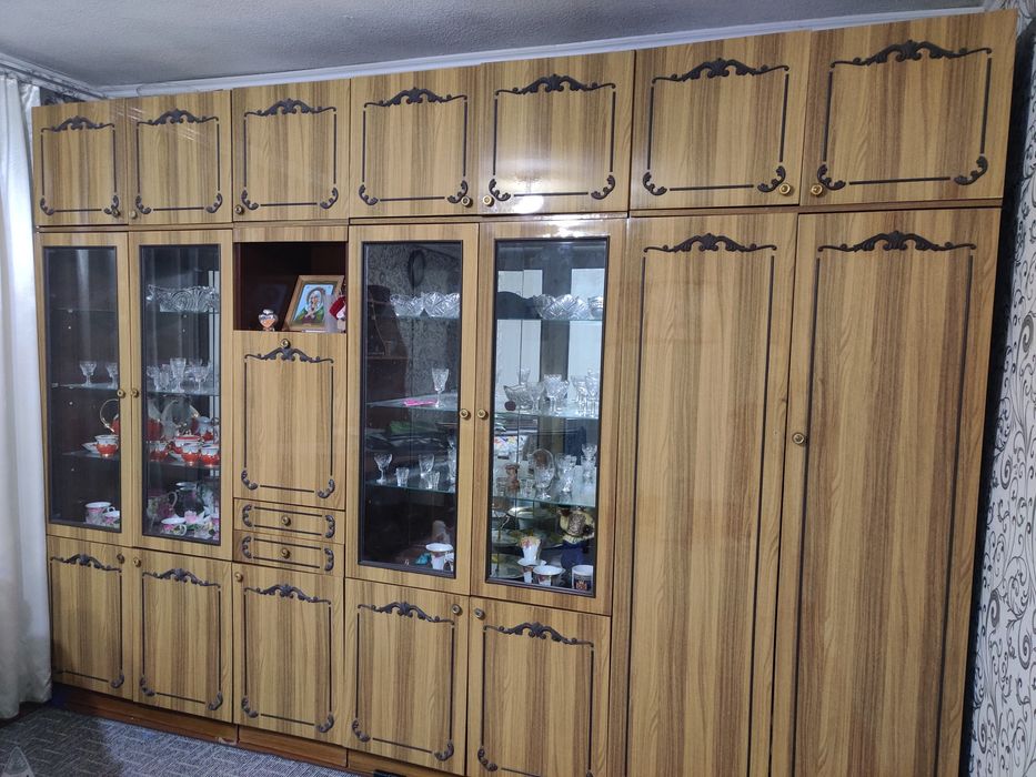 Стінка, меблі в гарному стані