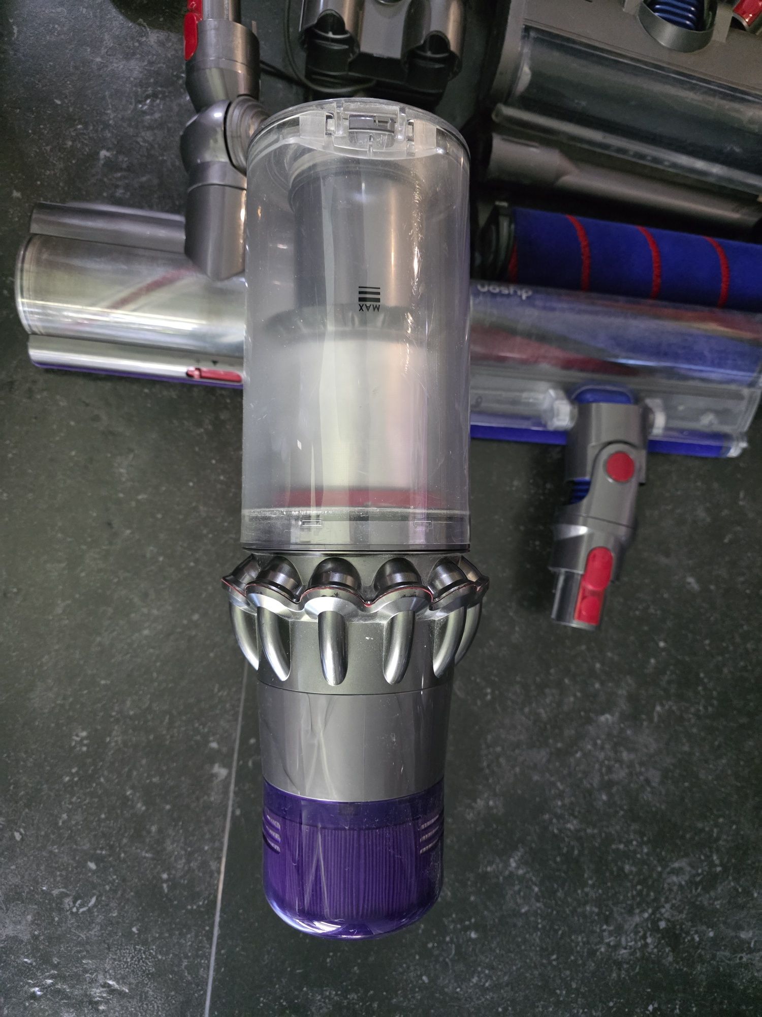 Dyson v11 absolute