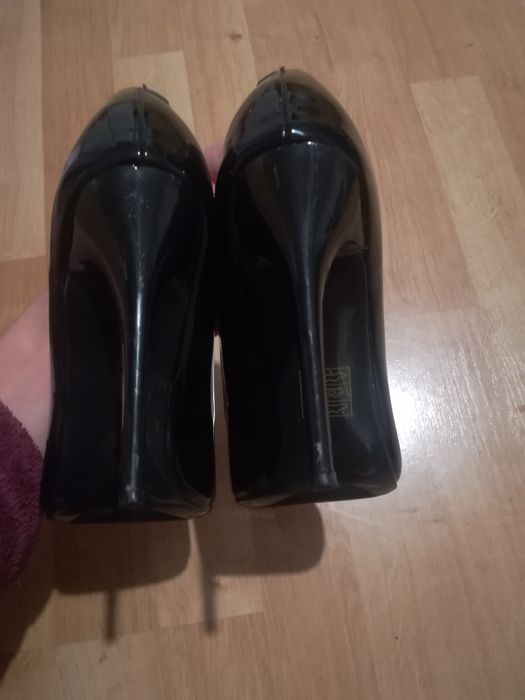 Szpilki, szpilki czarne, buty, czulenka czarne