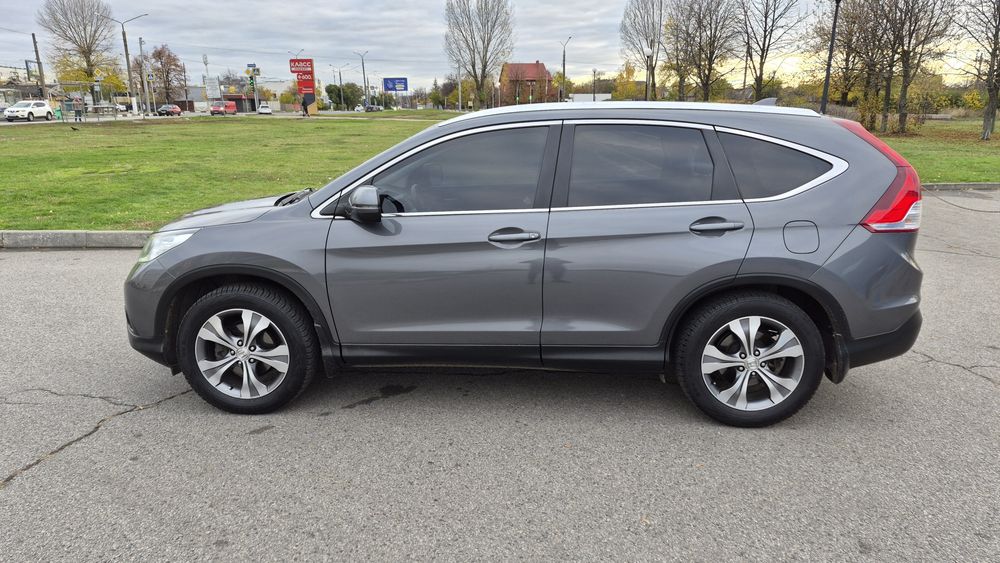 Продам офійійну HONDA CR-V