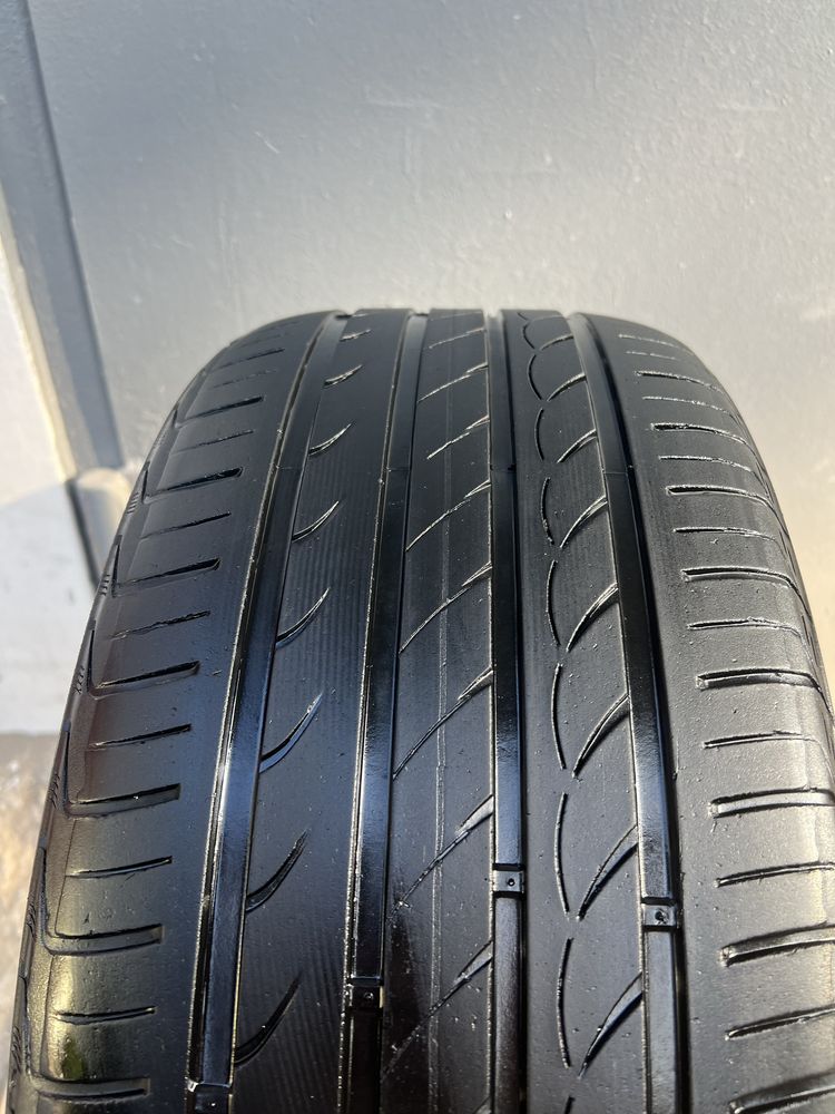 Продам летнюю резину 235/40 r19