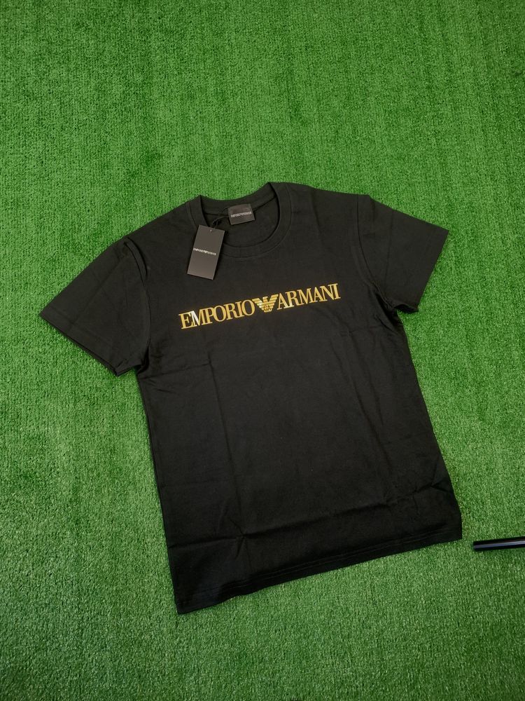 Футболка Emporio Armani є ОТП