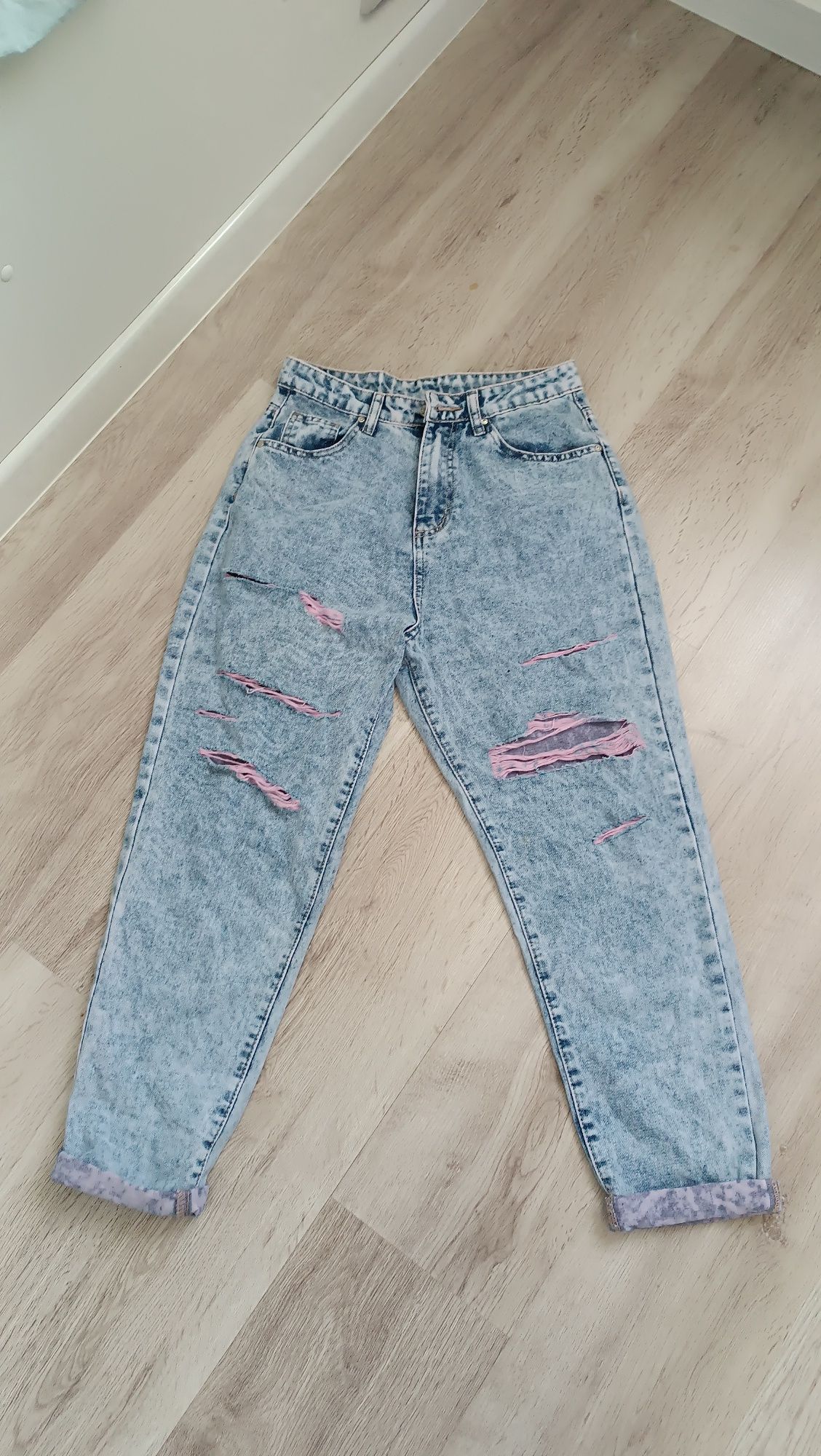 Jeansy mom fit s