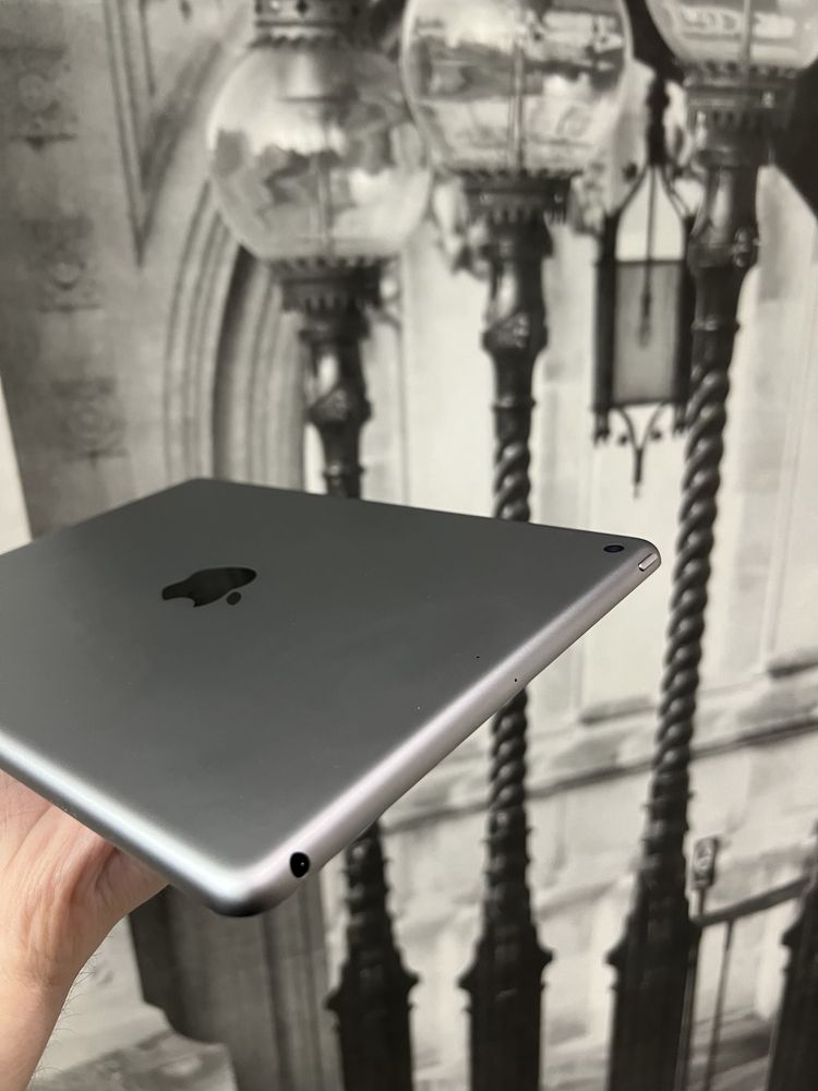 планшет iPad 5th 9.7 32/128 gb wifi+lte з гарантією без обмежень