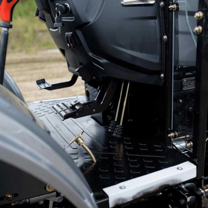 Мінітрактор СКАУТ ТЕ-504 з дашком на 50 сил (АКЦІЯ - 9099$ )