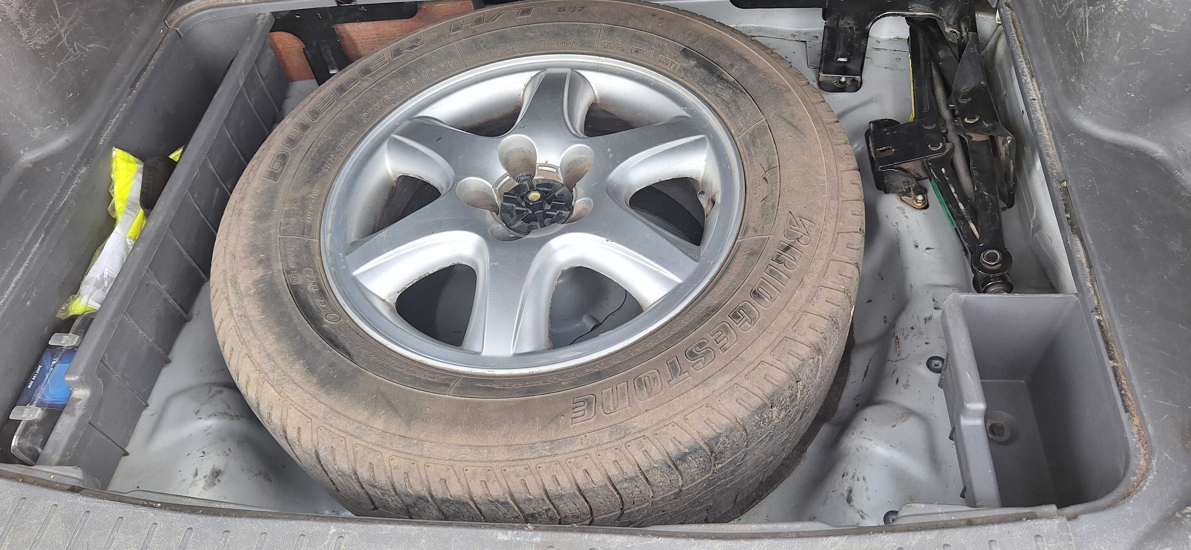 Hyundai tuscon 2005r