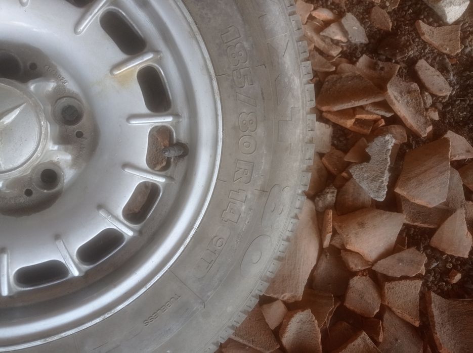 5 Jantes de Mercedes, clássicas.