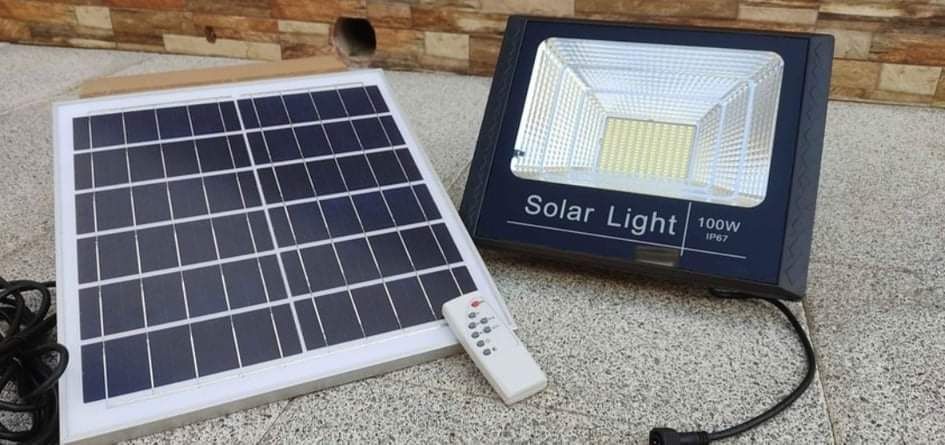 Focos projetor painel solar led 30w/60w/100w/200w/400w com controlo re