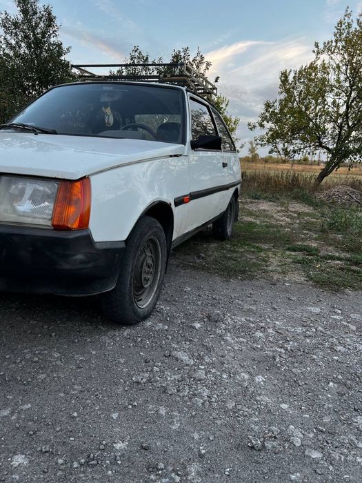 Продам легкову автівку (Таврія)