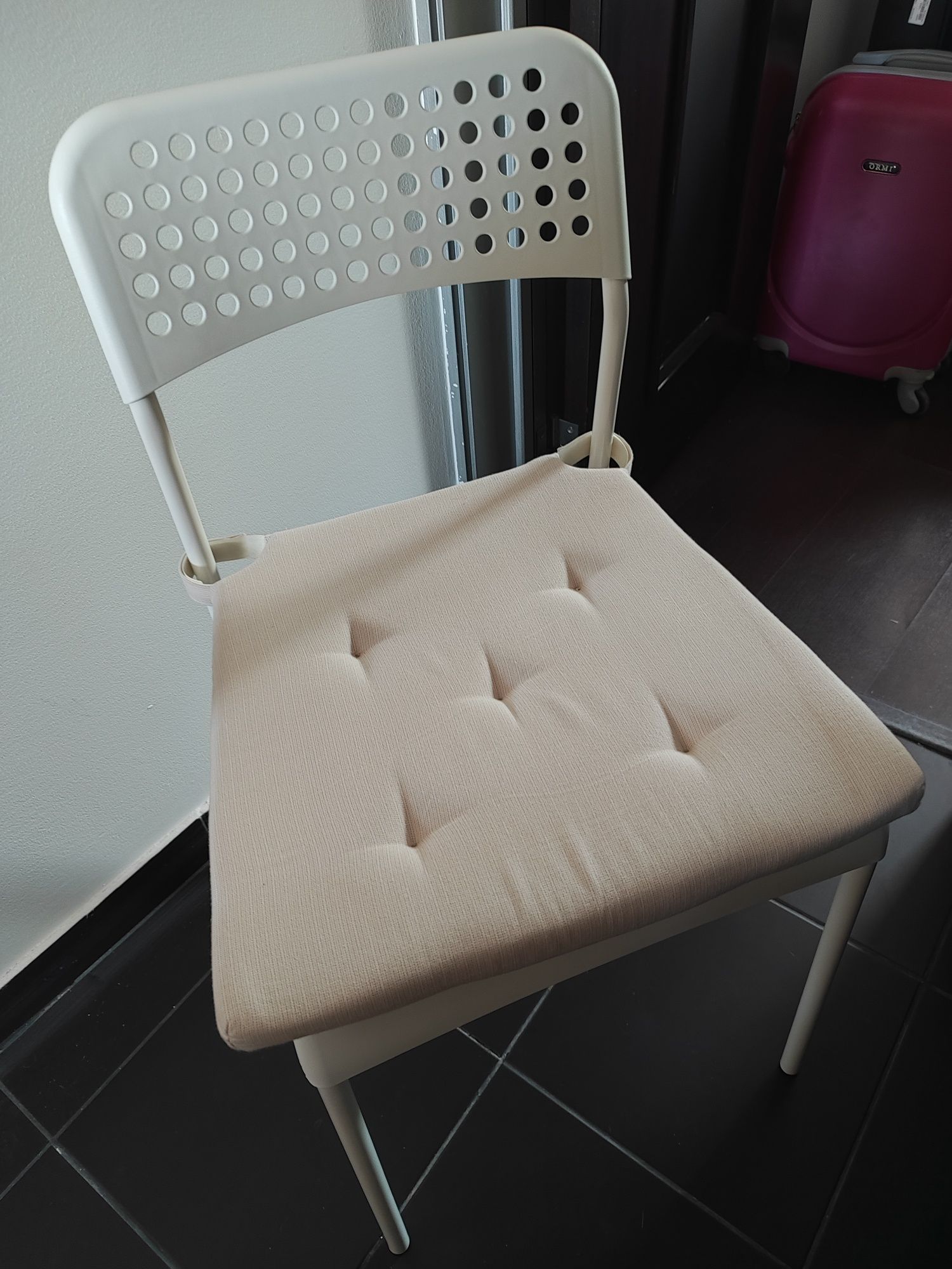 Cadeiras IKEA Adde