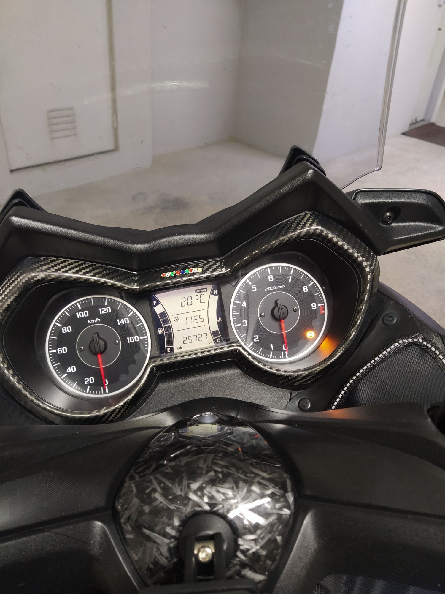 Yamaha Xmax 300 POUCOS KMS !!