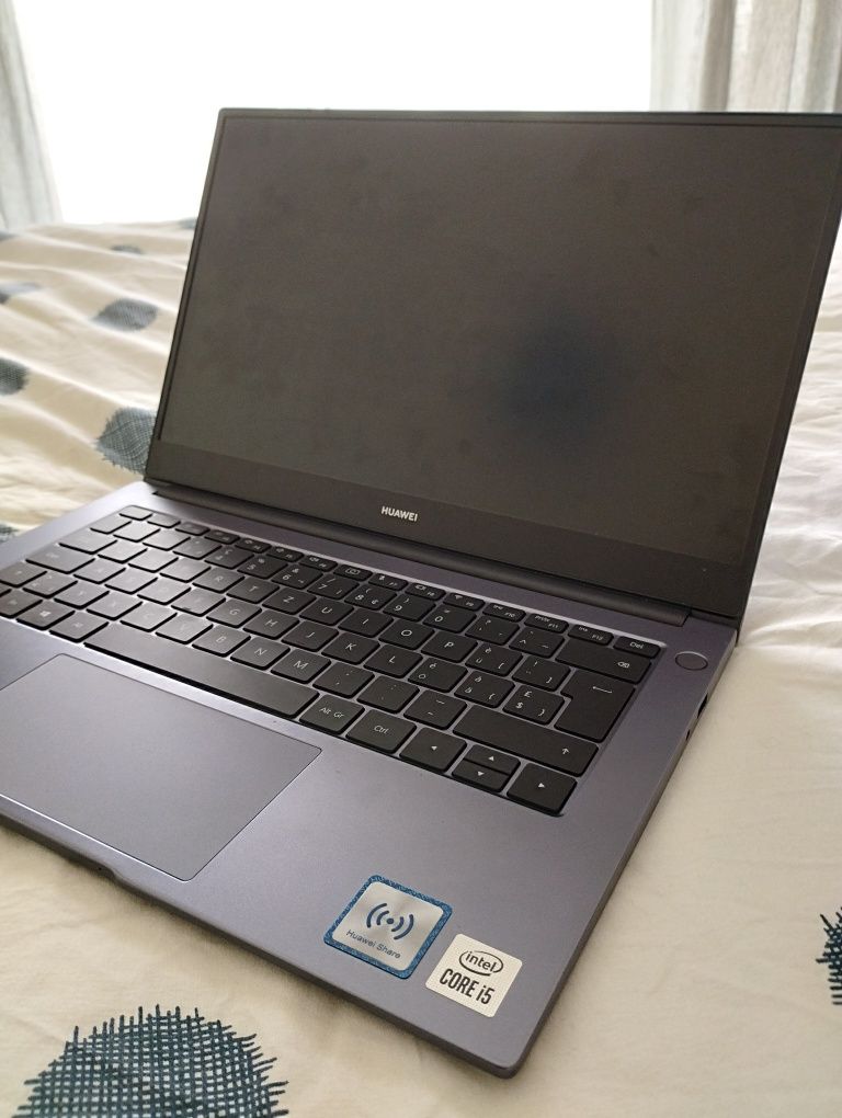 Matebook Huawei D16