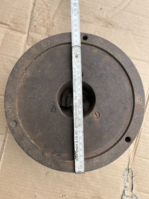 Uchwyt tokarski 247mm