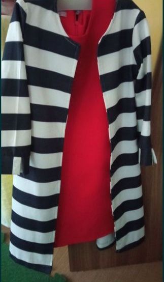 Костюм гарна сукня  нарядне плаття платтячко полоска квіти