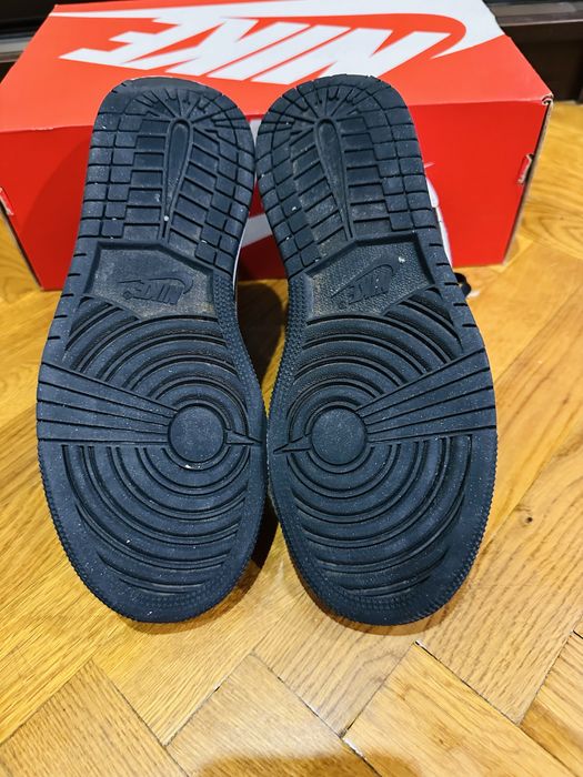 Кроссовки Nike Jordan размер 38