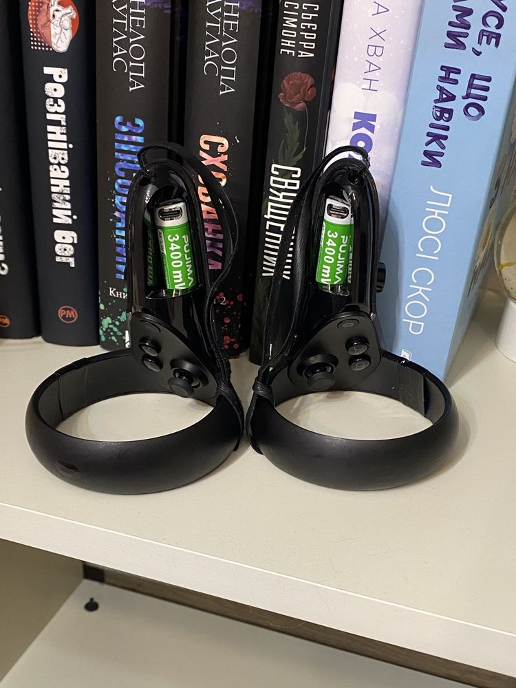 VR шолом Oculus Quest 1 64GB (комплект + elite strap)