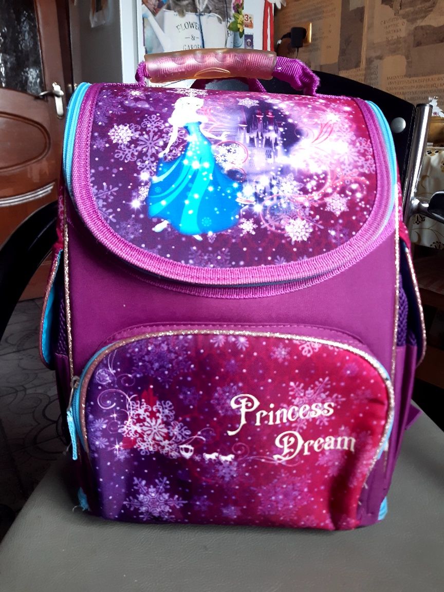 Рюкзак школьный каркасный Кite для девочки