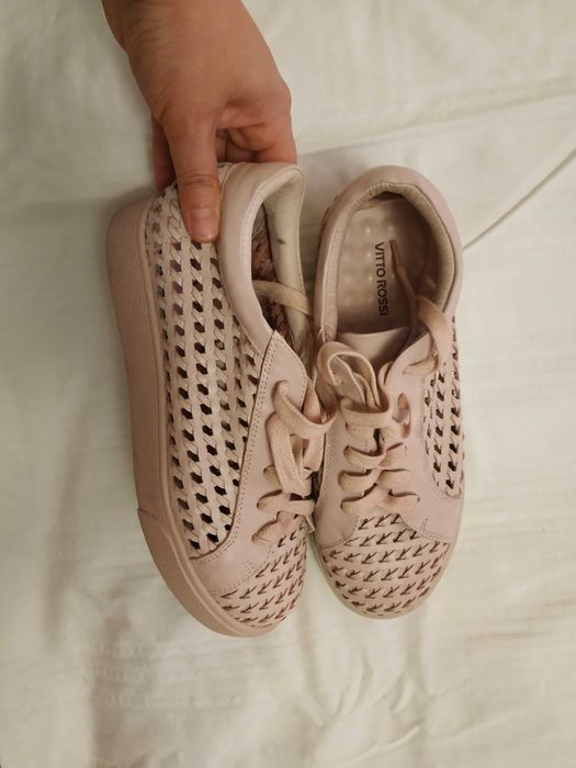 рожеві шкіряні туфлі, кросівки жіночі 37-38 розміру, 24 см устілка