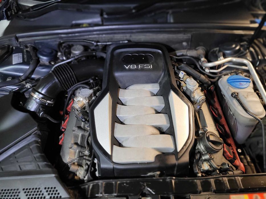 Silnik kompletny słupek CAU CAUA CAUB Audi S5 8T 4.2 FSI v8 354KM