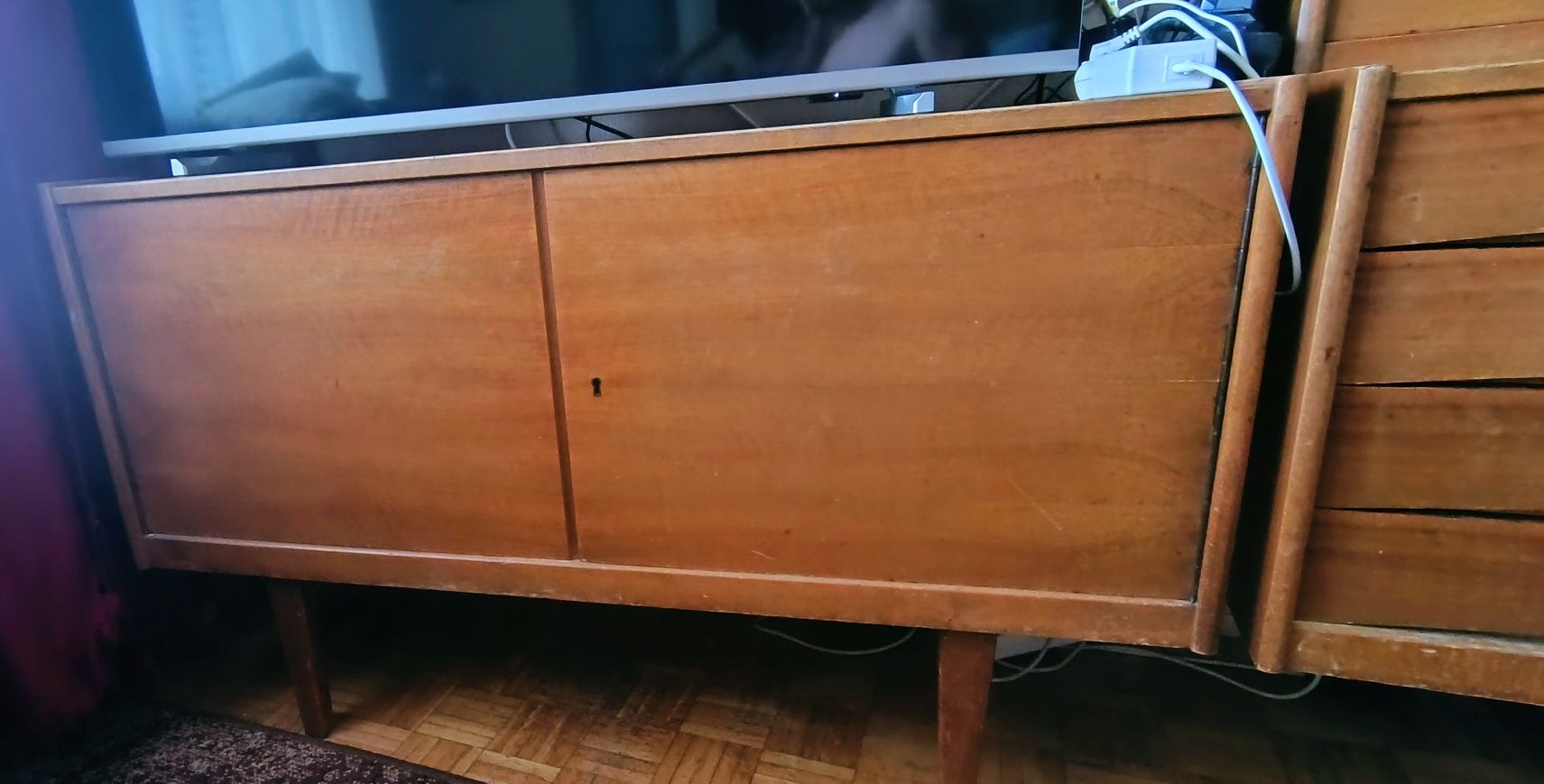 Meble stylowe z lat 60-tych
