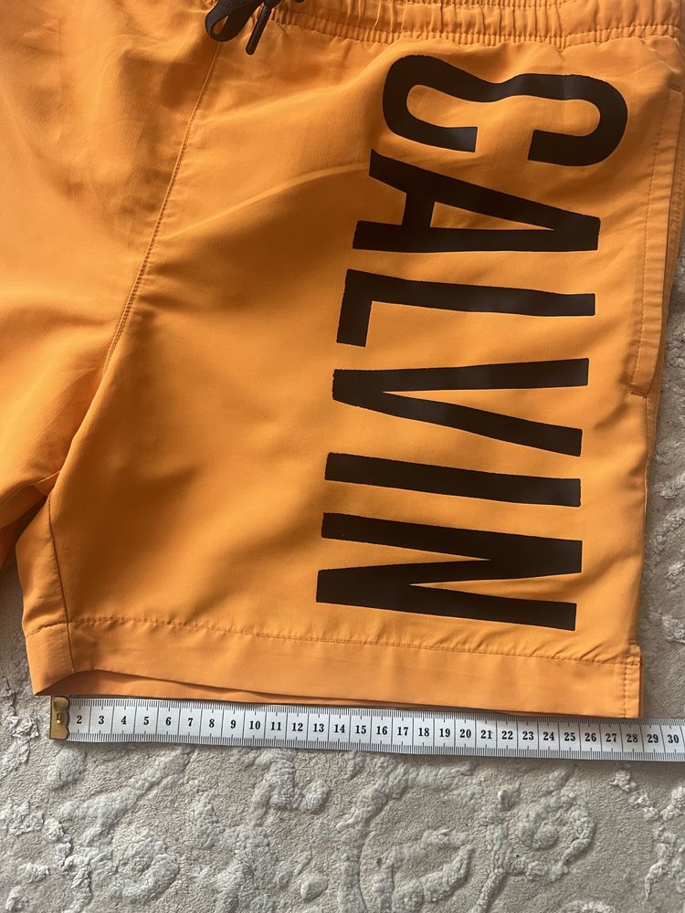 Чоловічі оригінальні шорти Calvin Klein S розмір
