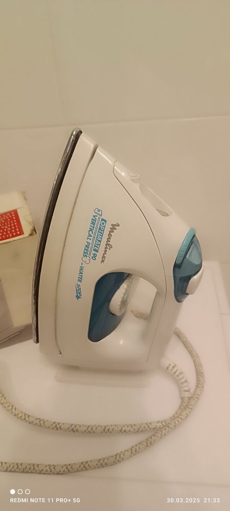 Праска Moulinex з підошвою з нержавійки