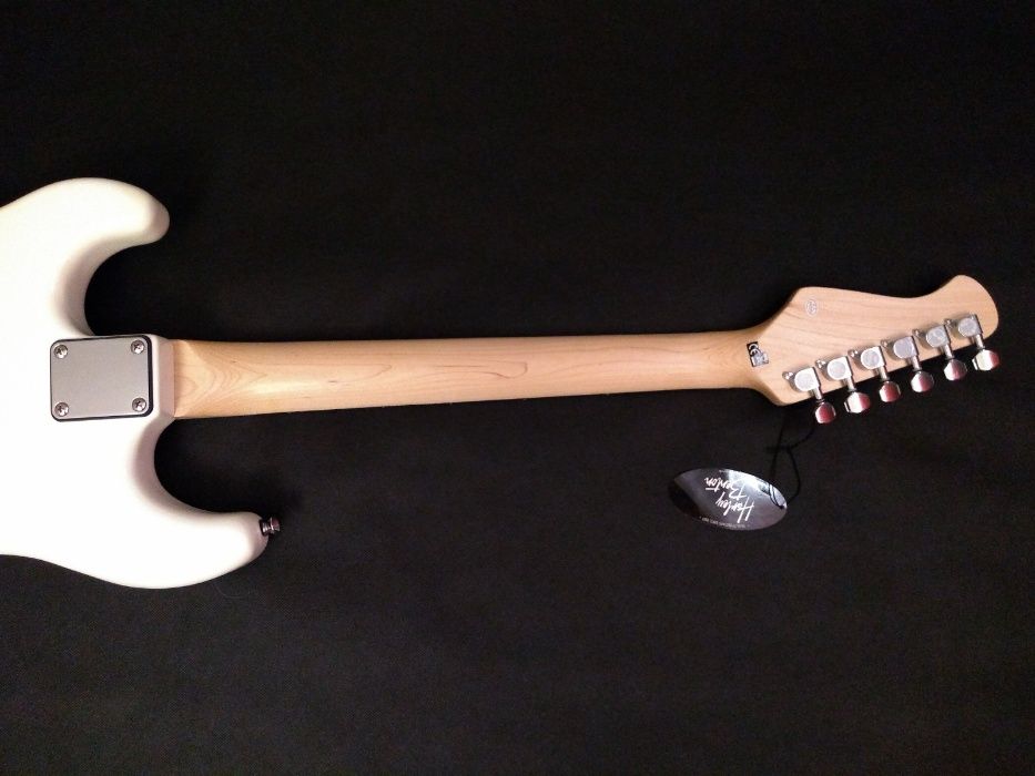 Harley Benton ST-20 WH (White)-gitara elektryczna-typ Stratocaster