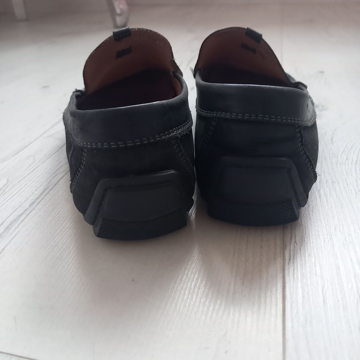 Męskie mokasyny buty skórzane 42 wsuwane czarne półbuty kryte wygodne