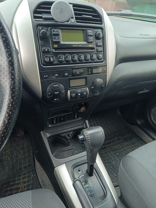 Toyota RAV4 • 2004 рік • 2.0 бензин + ГБО • Автомат