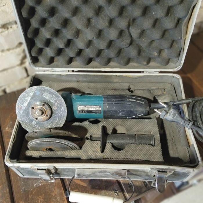 Szlifierka kątowa Makita GA 5030