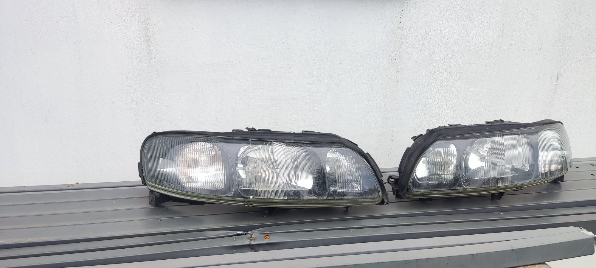 Lampa przód prawa Volvo s60 I