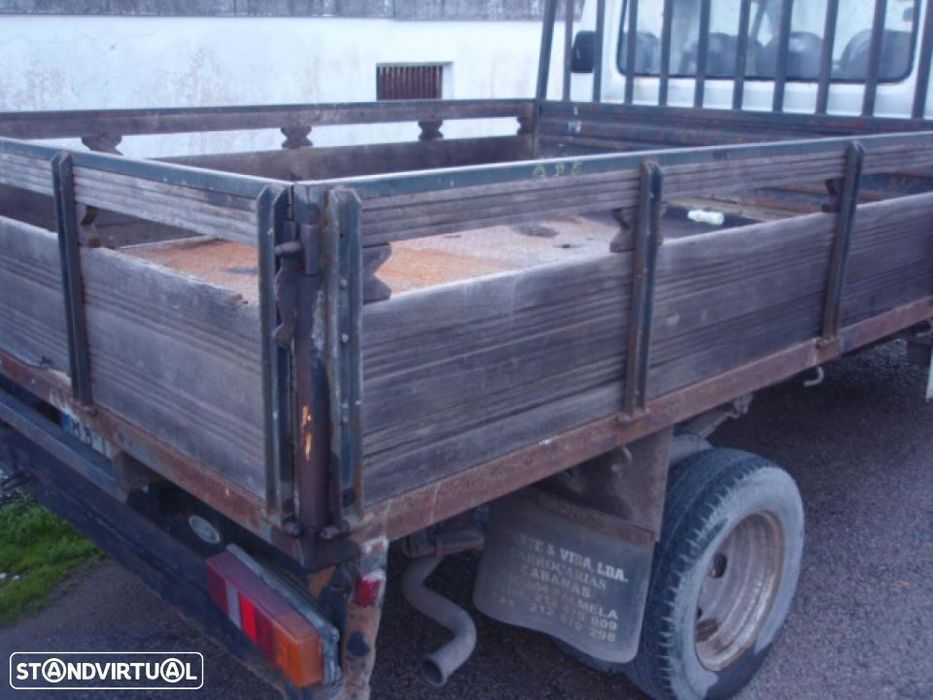 Ford Transit ( Bico Pato ) 5 lugares ,caixa madeira-180 mil km reais
