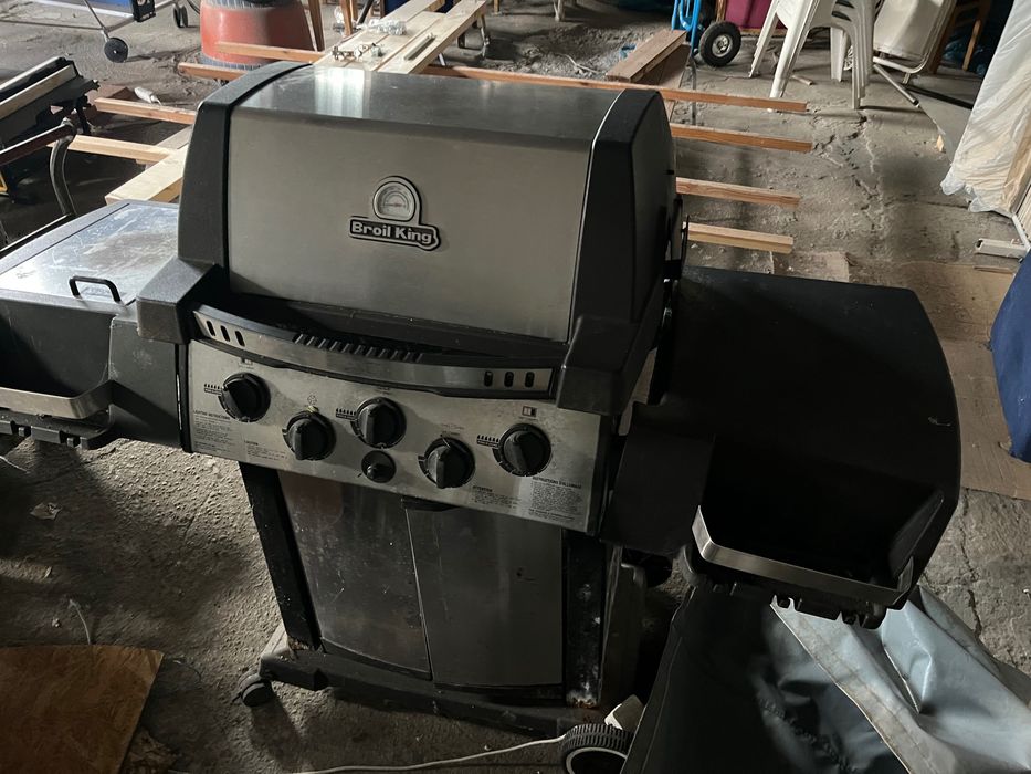 grill gazowy Broil King z serii Signet