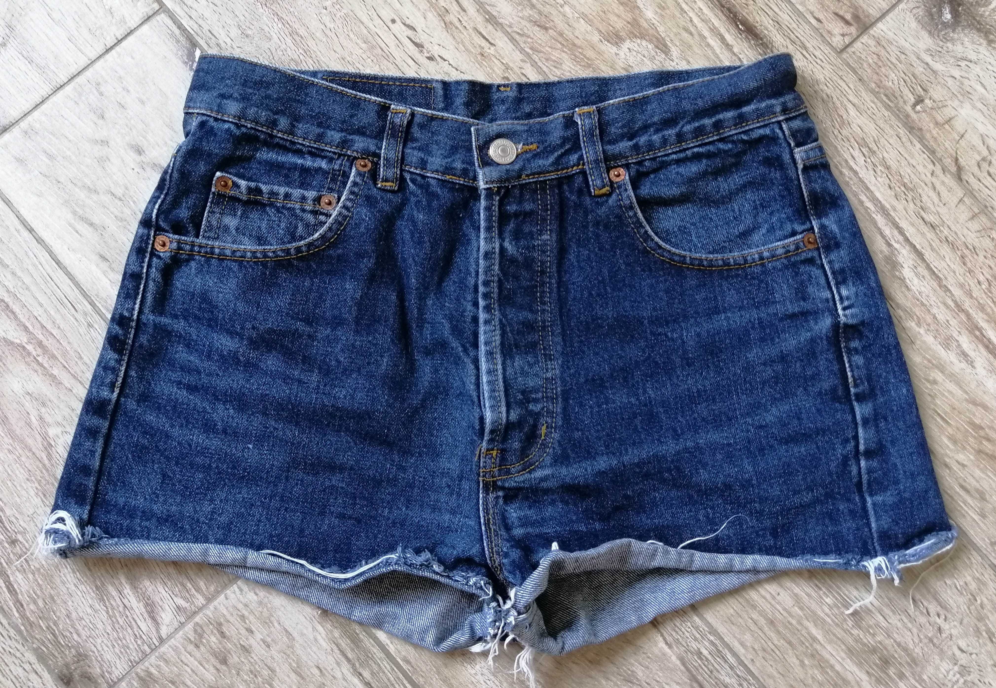 Джинсові шорти Levis 501
Made in USA
Розмір W31 /М-ка