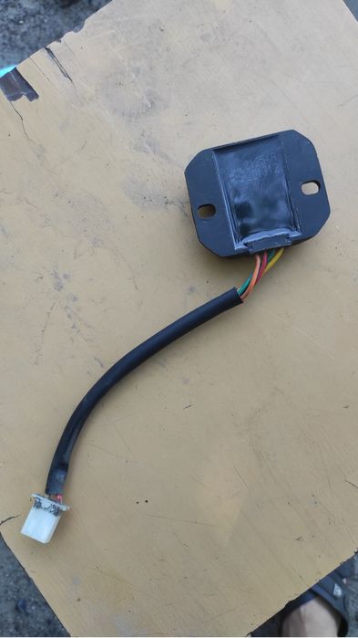 Мото Регулятор напряжения