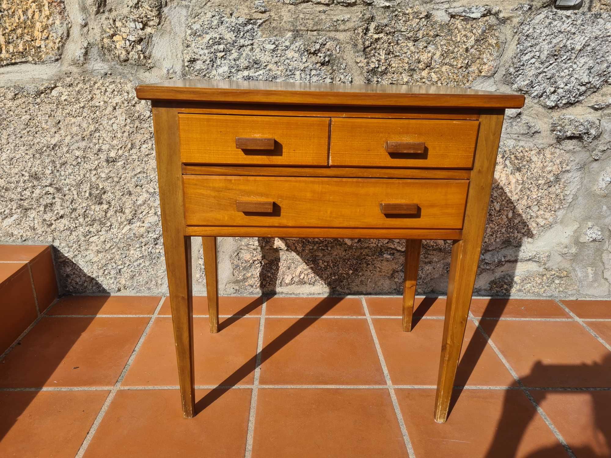 Mesa de apoio em carvalho
