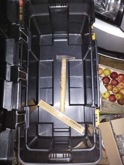 Duża 80 cm skrzynka narzędziowa lub na ubrania, akcesoria wędkarskie