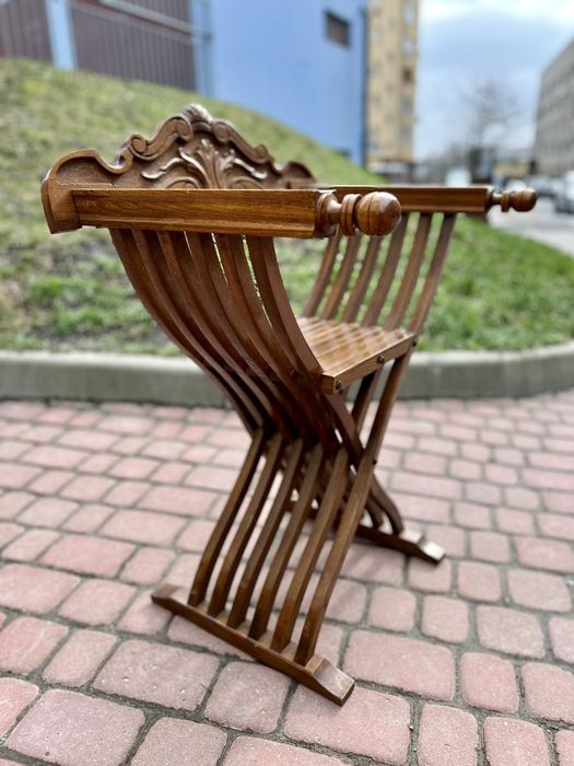 Римський стілець ,,савонароле,,