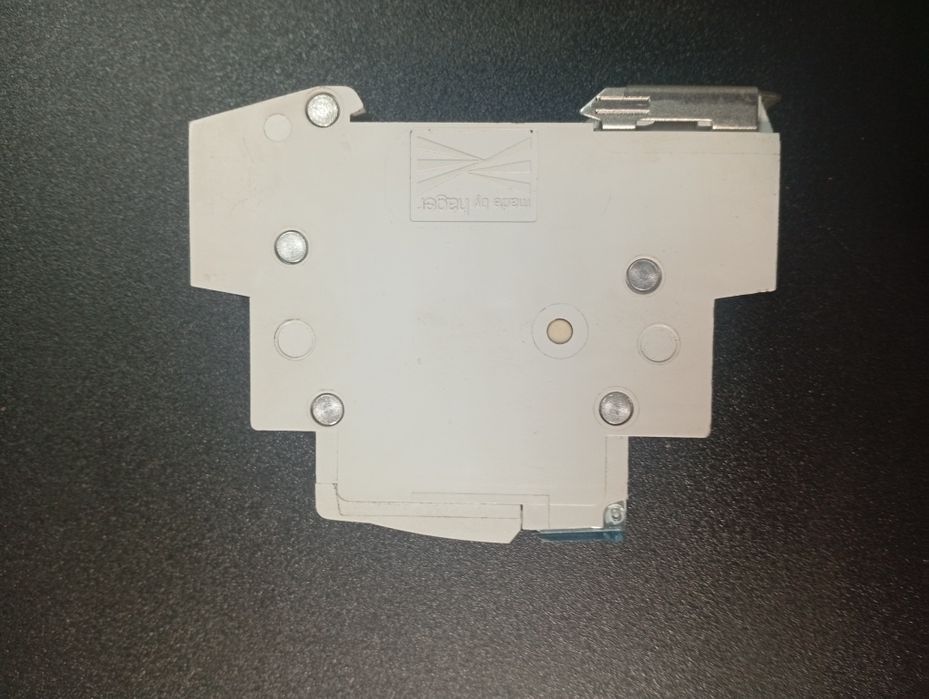 Импульсное реле hager epn 515