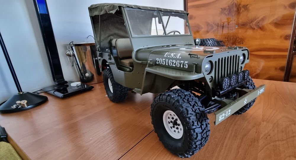 Jeep Willys 1:6 RC Rochobby
