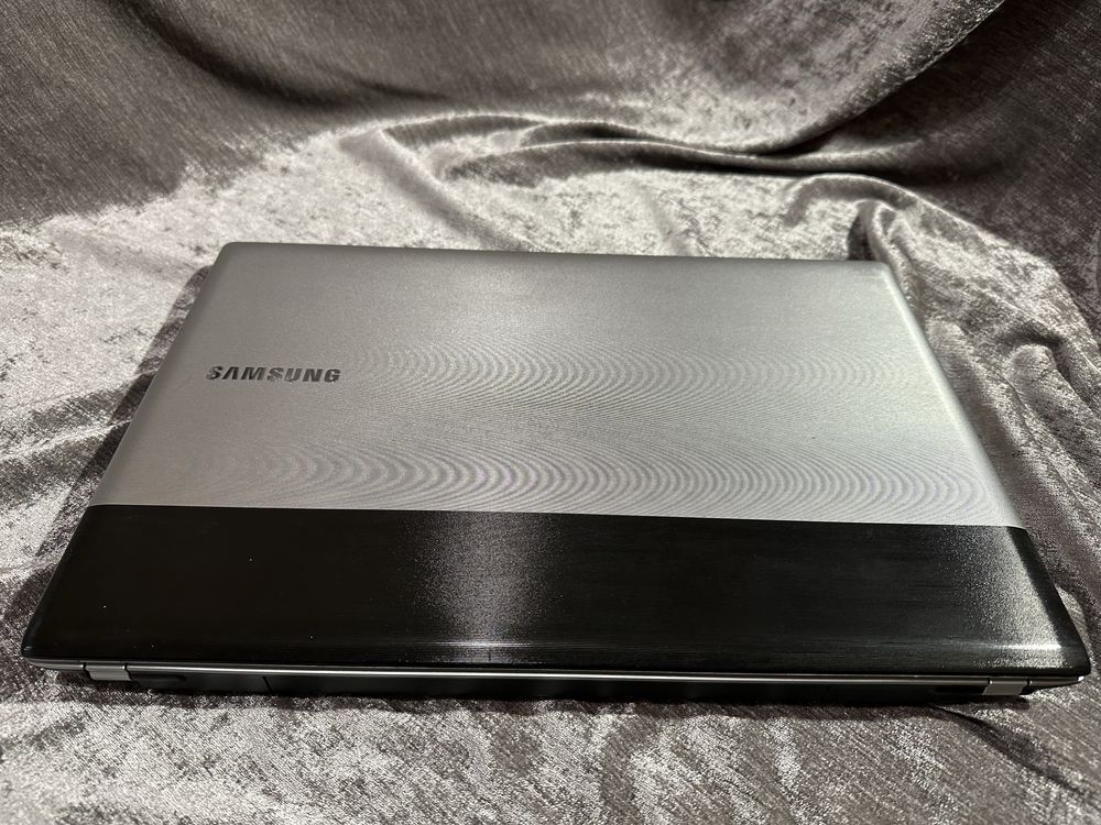 Ноутбук Samsung RV509, 15.6’, SSD 128Gb, DDR3 6Gb, NVidia GeForce 1Gb