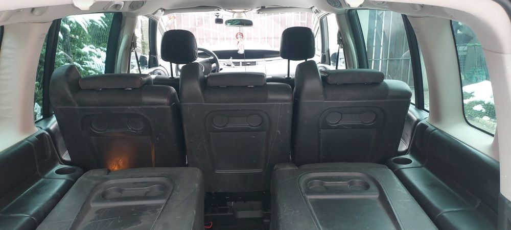 Renault Espace uszkodzony